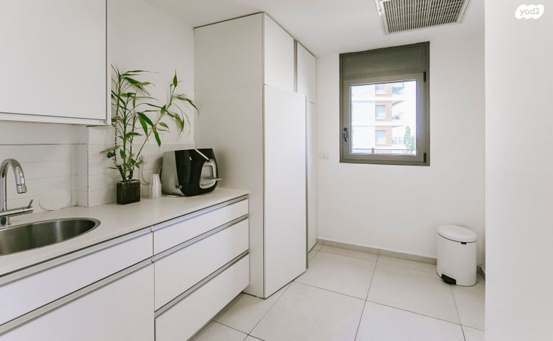 גג/ פנטהאוז, יהודה הלוי 4, מרכז, הרצליה