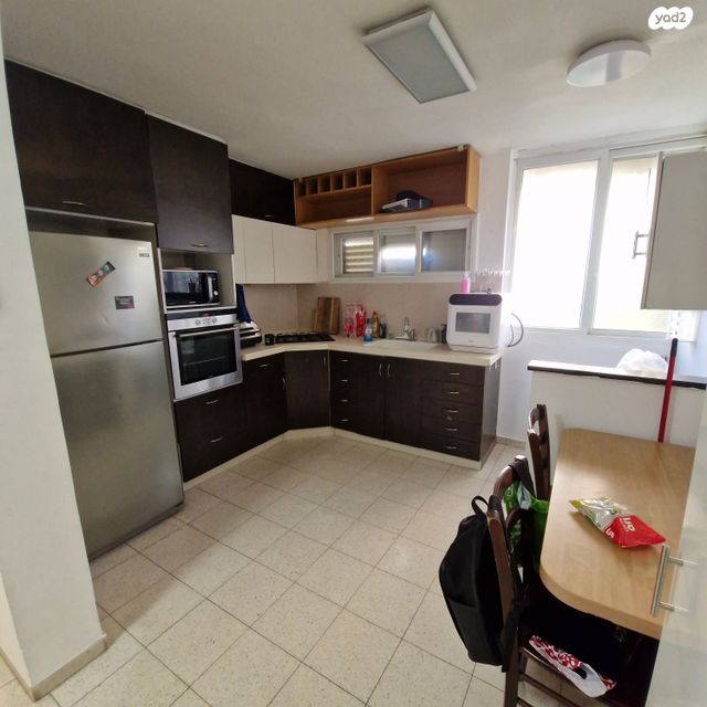 דירה, כ"ג, חברת חשמל, גבעתיים