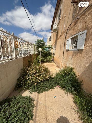 דירת גן, תל חי, שכונה א', באר שבע