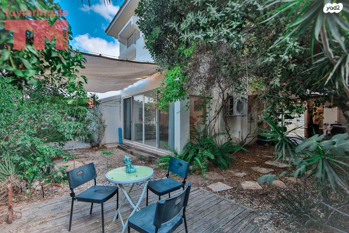 דו משפחתי, מרכז פרדס חנה, פרדס חנה כרכור