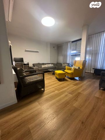 יהושע חנקין 72