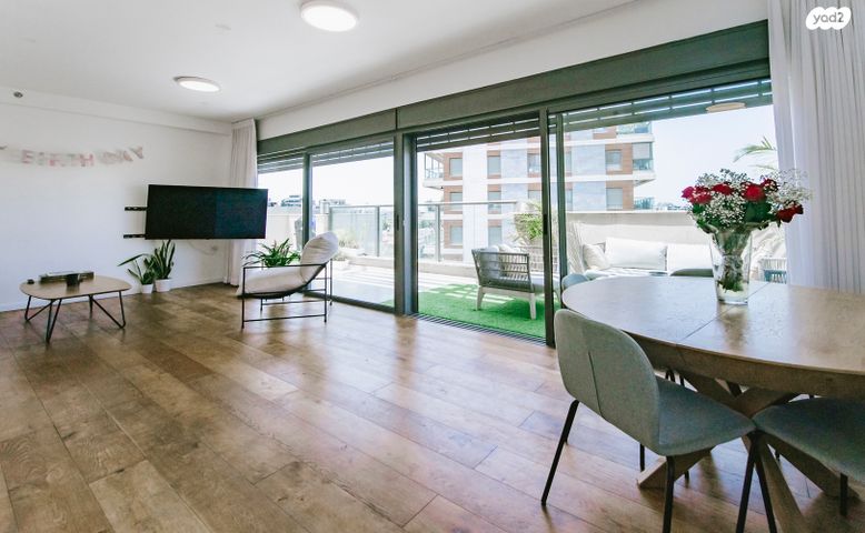 גג/ פנטהאוז, יהודה הלוי 4, מרכז, הרצליה