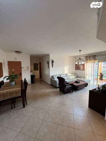 דירה, עוזי נרקיס, רמות הרכס, באר שבע