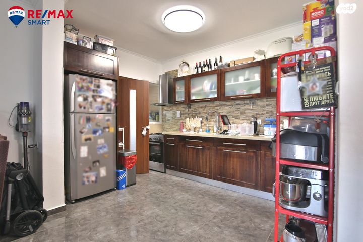 דירה, לוחמי הגטאות, קרית ביאליק