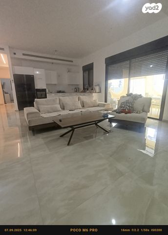 דירת גן, נווה שרון / שער העיר, נתיבות