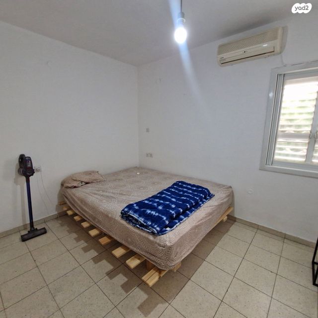 דירה, כ"ג, חברת חשמל, גבעתיים