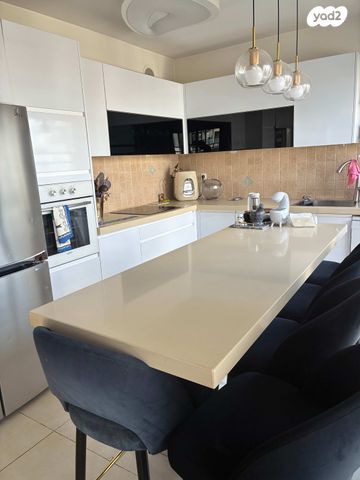 דירה, רעננה