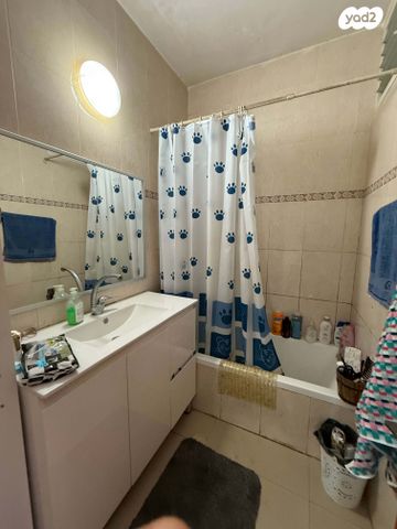 דירה, משה שרת 27, לב העיר, בת ים