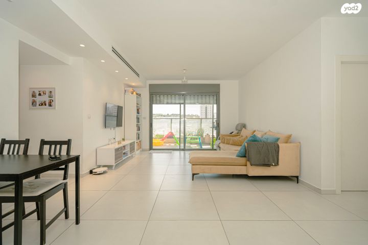 דירה, רקפת, חריש