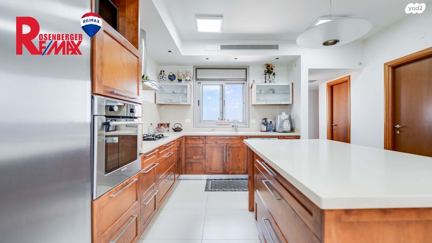 גג/ פנטהאוז, מוטה גור 11, קרית אילון, חולון