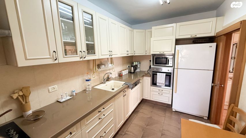 כובשי החרמון 15