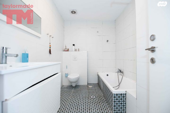 דו משפחתי, מרכז פרדס חנה, פרדס חנה כרכור