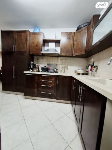 דירה, אח"י אילת, כפר יונה