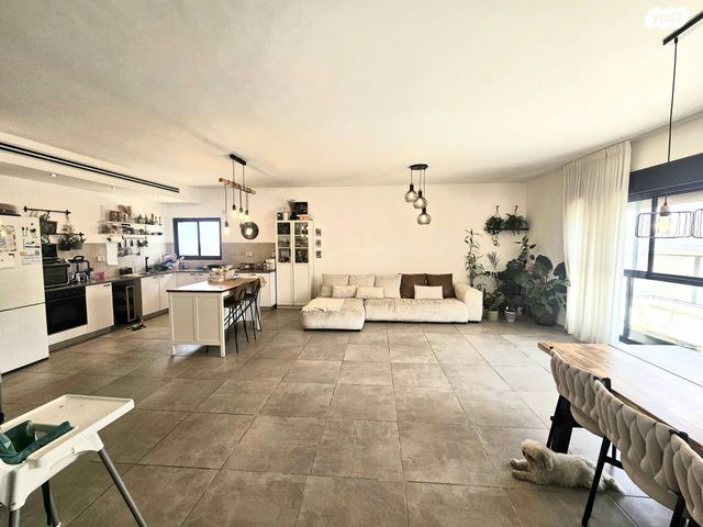 כללי, אריאל שרון, נווה שרון / שער העיר, נתיבות