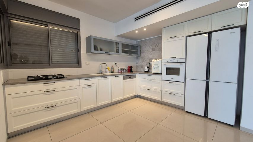 גג/ פנטהאוז, שדרות הרצל 19, קרית שמואל, טבריה