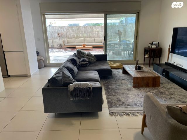 דופלקס, תל מונד