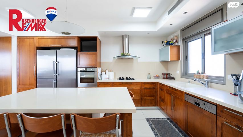 גג/ פנטהאוז, מוטה גור 11, קרית אילון, חולון