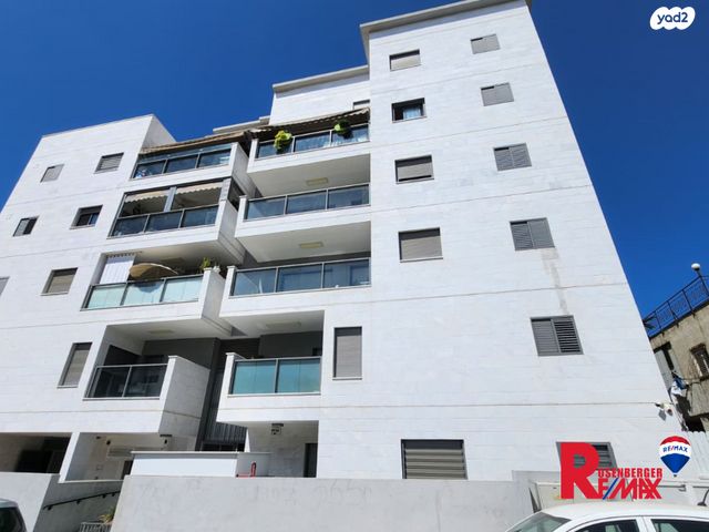 דירה, צבי ש"ץ 35, גרין ועם, חולון