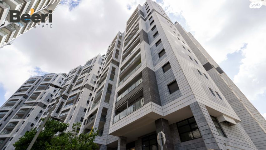 דירה, רועי קליין, קרית קריניצי, רמת גן