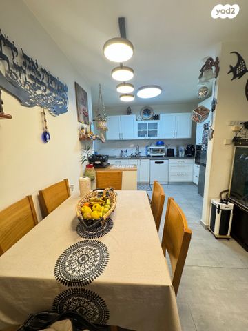 דירה, משה פורר, היובל, שרונה, רחובות