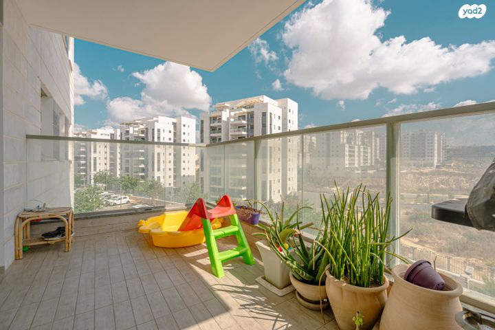 דירה, רקפת, חריש