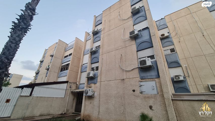 דירה, הרב נסים 11, עכו