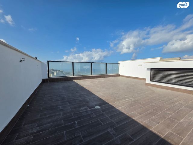 גג/ פנטהאוז, רענן 26, כבירים, חיפה