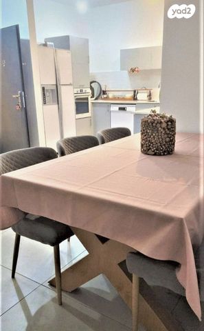 דירה, רעננה