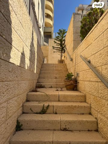 דירת גן, בר כוכבא 50, הגבעה הצרפתית, גבעת שפירא, ירושלים