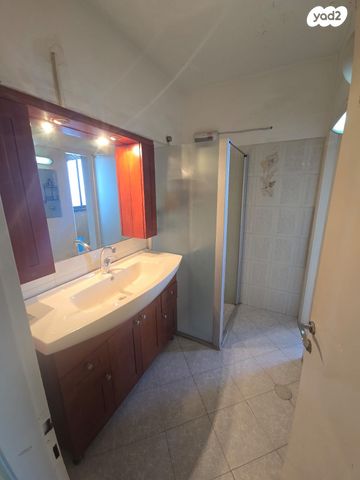 דירה, הנשיאים, מרכז, קרית עבודה, חולון