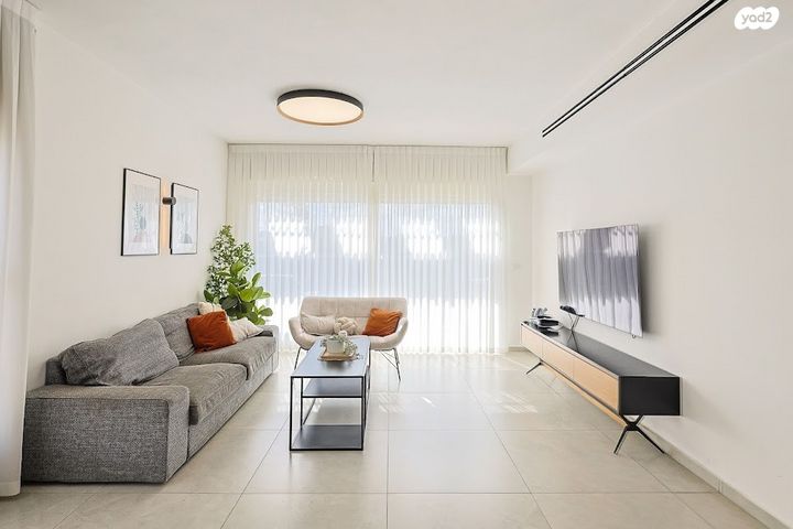 גג/ פנטהאוז, סיני, אחדות, פתח תקווה