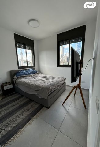 דירה, אסף, חרוזים, רמת גן