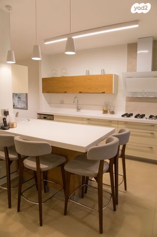 דירת גן, רובע הקריה, הסיטי, אשדוד