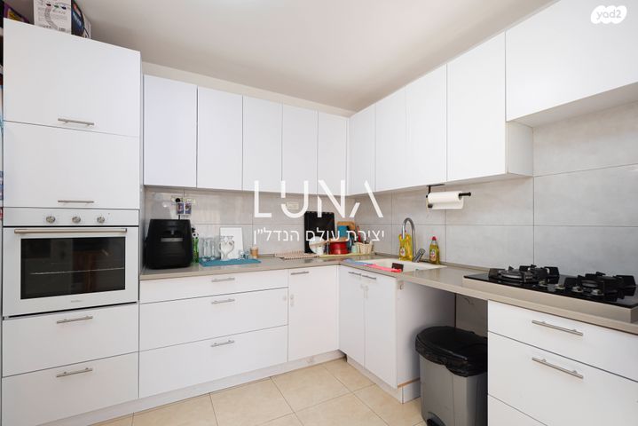 דירה, הגר"א 17, נתניה