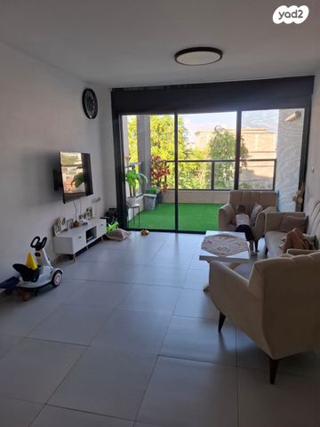 דירה, חיים אשר, שפרינצק, רמלה