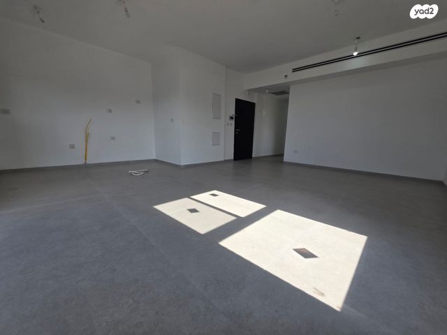 גג/ פנטהאוז, רענן 26, כבירים, חיפה