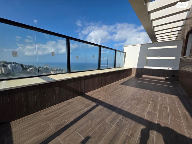 גג/ פנטהאוז, רענן 26, כבירים, חיפה