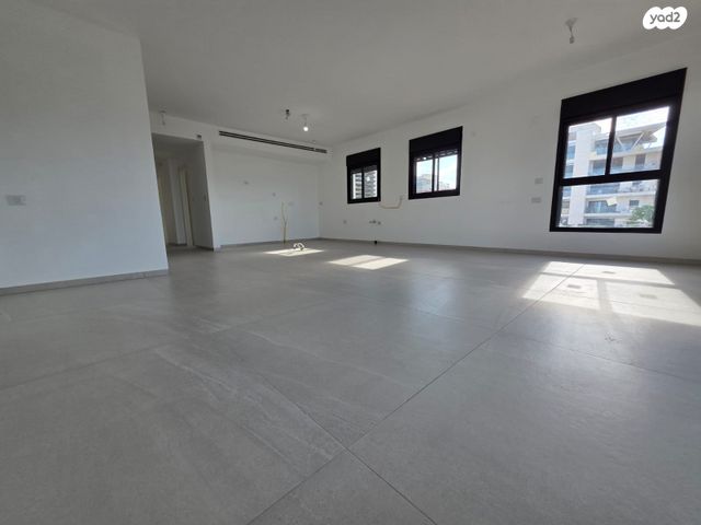 דירה, רענן 26, כבירים, חיפה