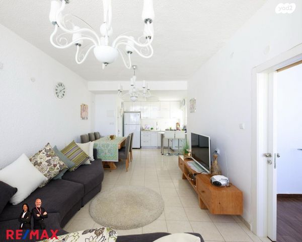 דירה, פרלשטיין 5, לב העיר, בת ים