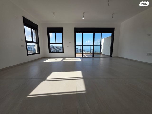 דירה, רענן 26, כבירים, חיפה