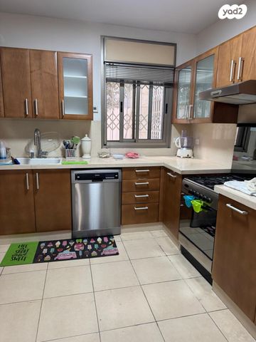 דירת גן, בר כוכבא 50, הגבעה הצרפתית, גבעת שפירא, ירושלים