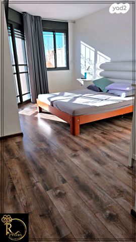 דו משפחתי, המצדים, המצדים, מעלה אדומים