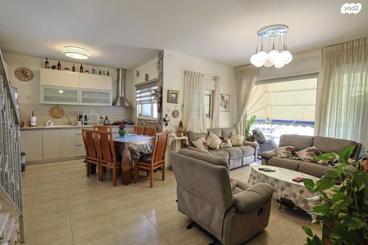 גג/ פנטהאוז, פתח תקווה