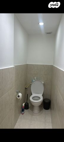 יחידת דיור, סמטת רוזמרין 31, קרית אילון, חולון