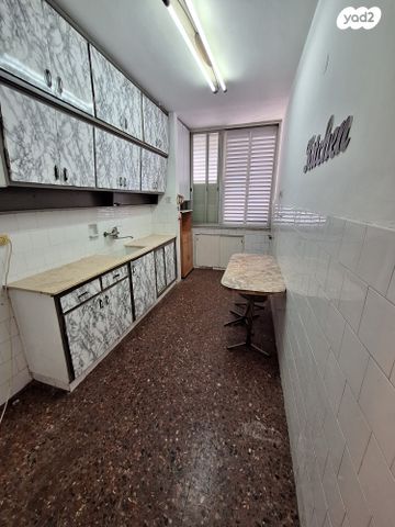 דירה, ישראל בן ציון, דרום מערב ותיק, בת ים