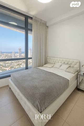 דירה, דרך מנחם בגין 158, מונטיפיורי, הרכבת, תל אביב יפו