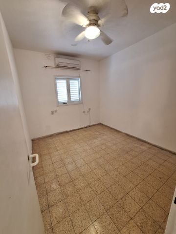 דירה, ישראל בן ציון, דרום מערב ותיק, בת ים