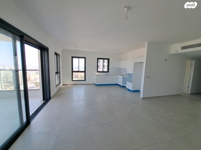 דירה, אמנון ליפקין שחק 3, נוף הטיילת, נתניה