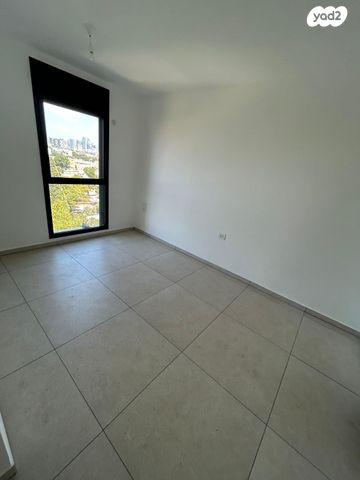 דירה, שדרות ירושלים, תל אביב יפו