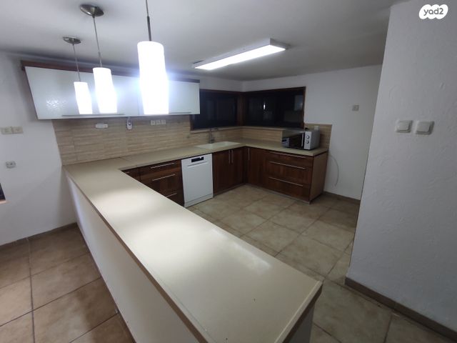 דירת גן, שאר העיר, חצור הגלילית